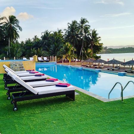 Foxy'S Beach Resort San Vicente (Palawan) Exterior foto